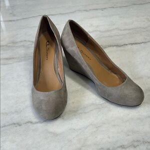 CL by Laundry Women's Beige Wedge Shoes 9 1/2